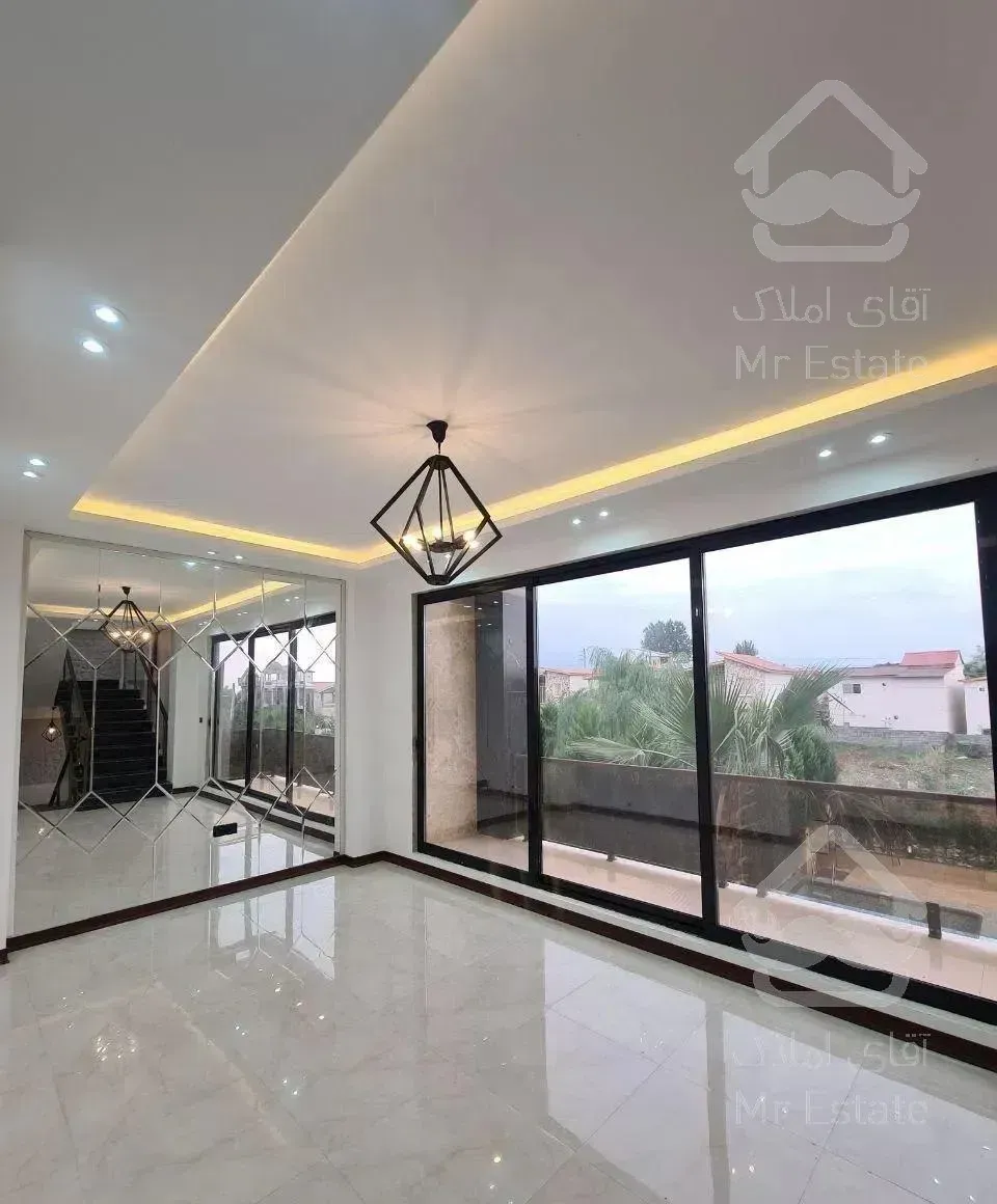 ویلا ۳۰۰مترزمین،استخر،پلاک ۱جنگل،خوش آب و هوا