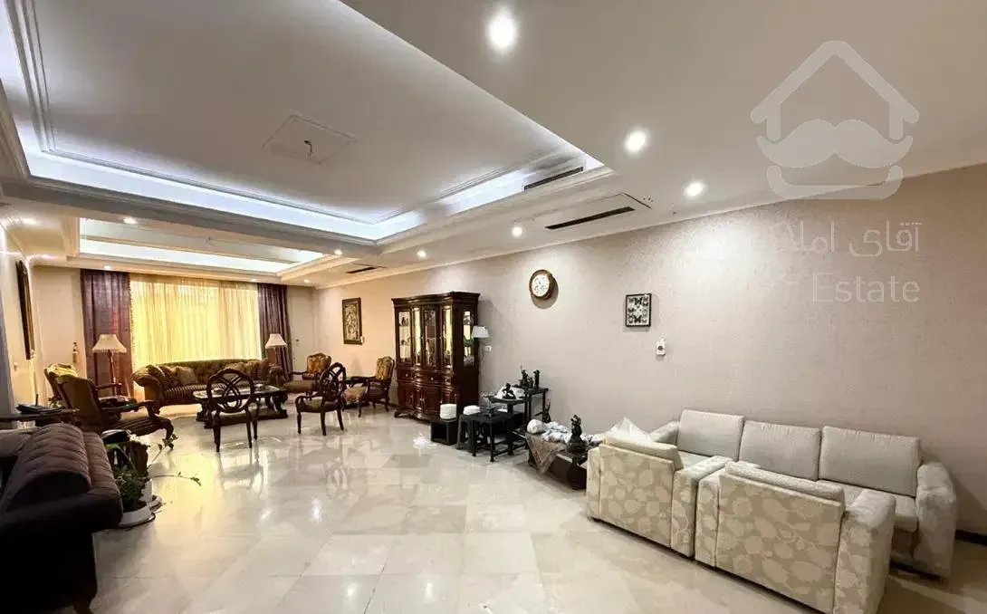 پاسداران ۲۲۰ متر ۳ خواب / تک واحدی / ۳ پارکینگ