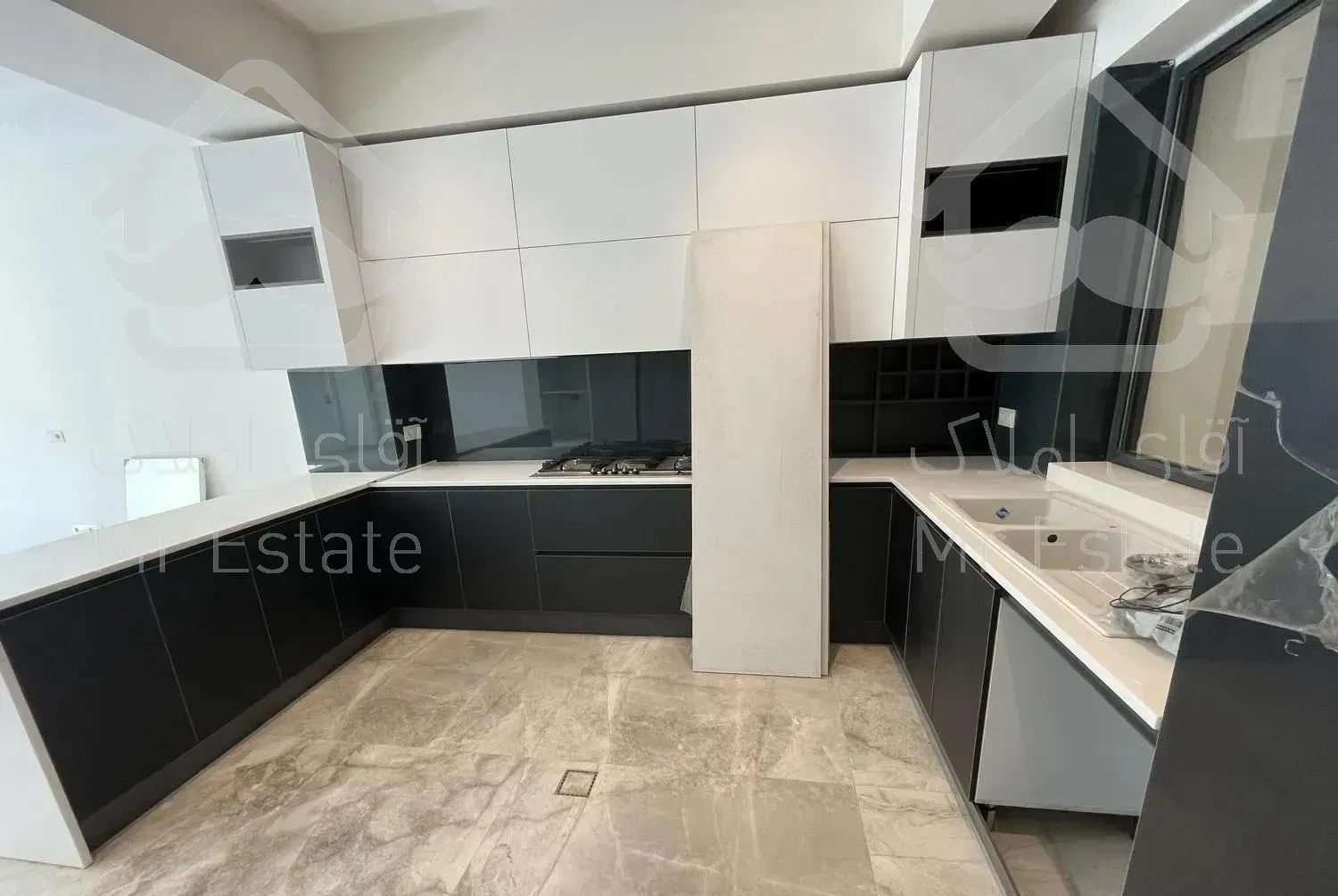 ۱۷۰ متر*لوکیشن دنج*۲ پارکینگ