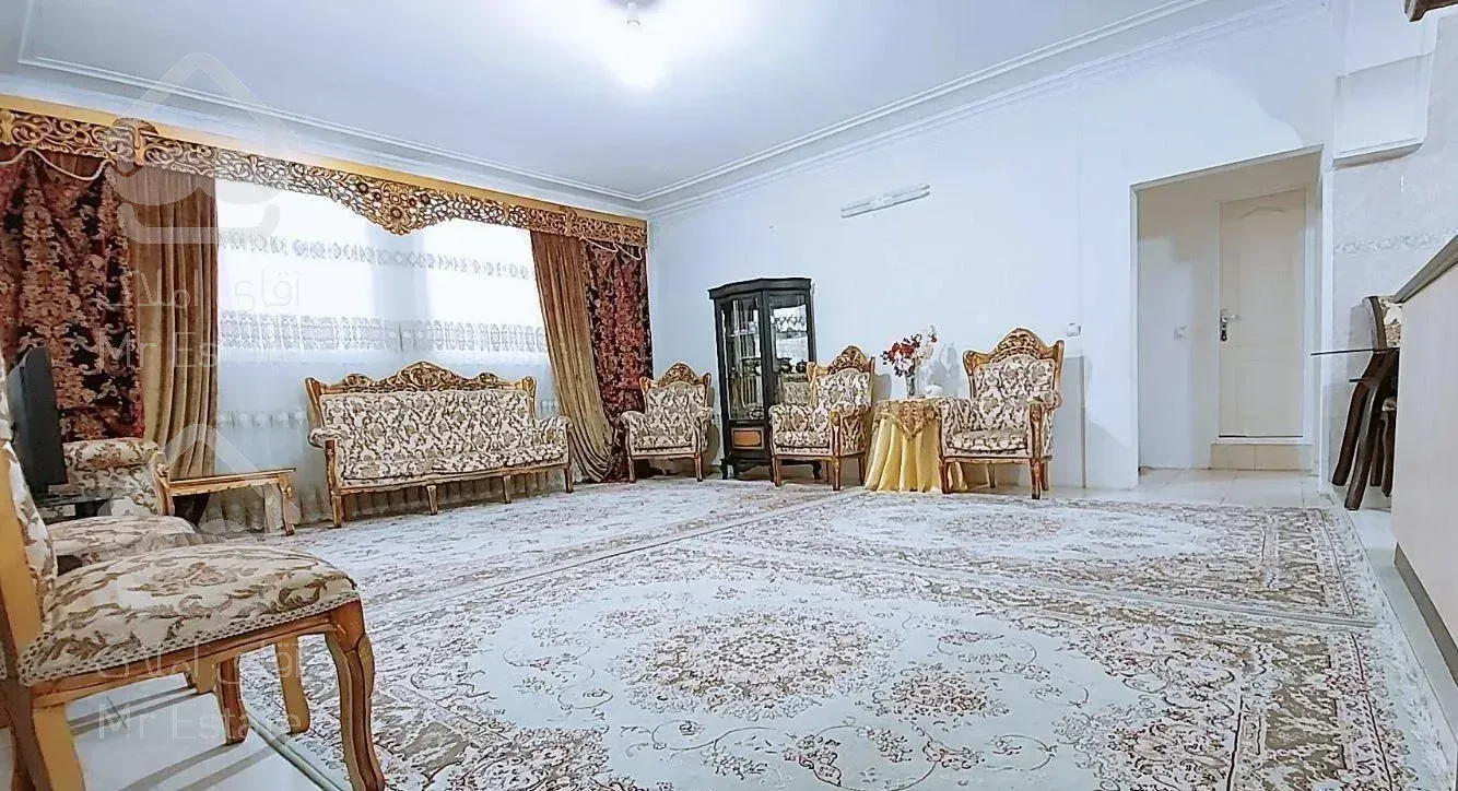 خیابان بابل طبقه چهارم تک‌واحدی، دارای اسانسور