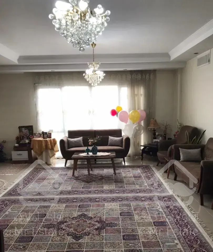 ١٠۶ متر ٢ خواب / رو به آفتاب /کوی بیمه