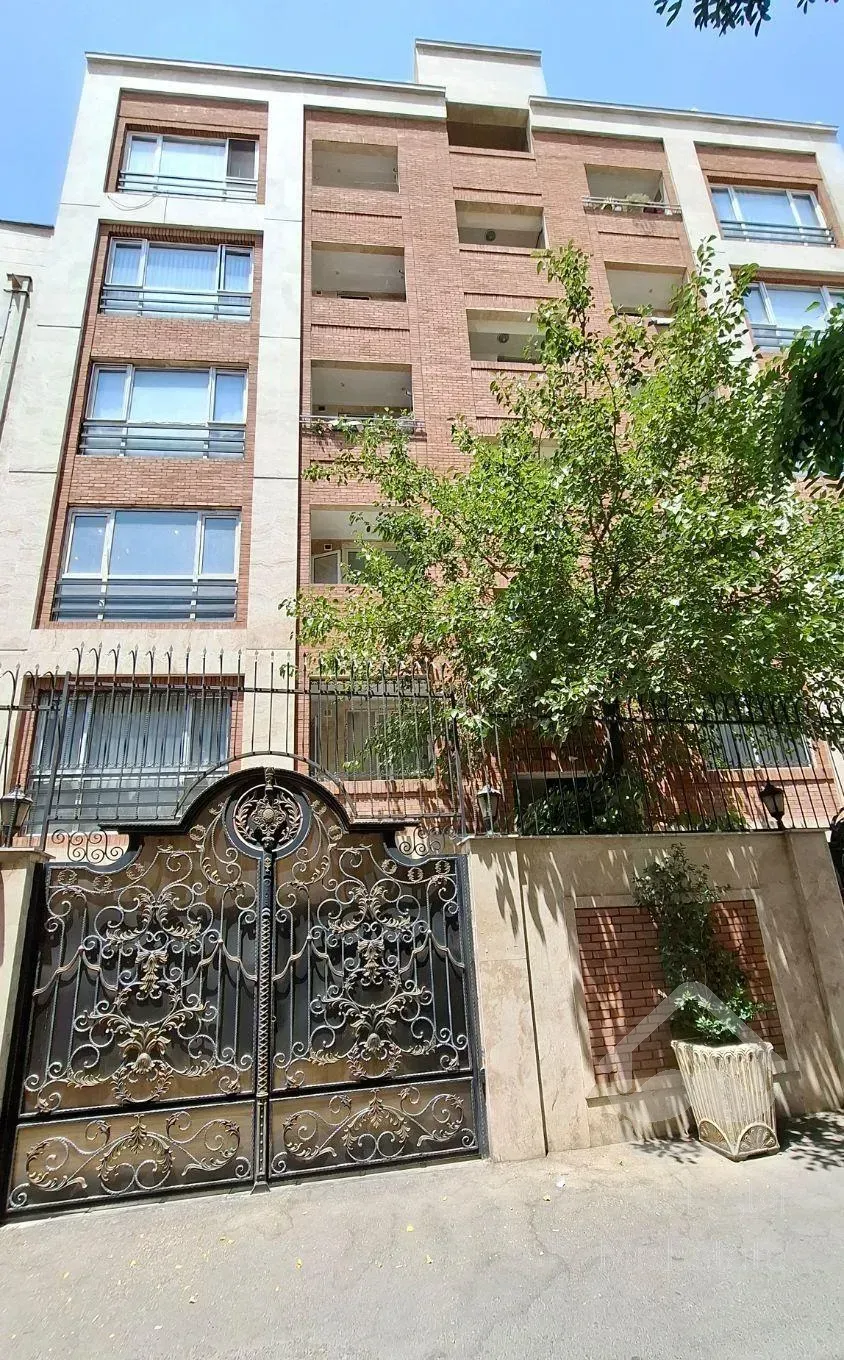 فروش آپارتمان ۱۲۲ متری ۲ خوابه در دروازه شمیران