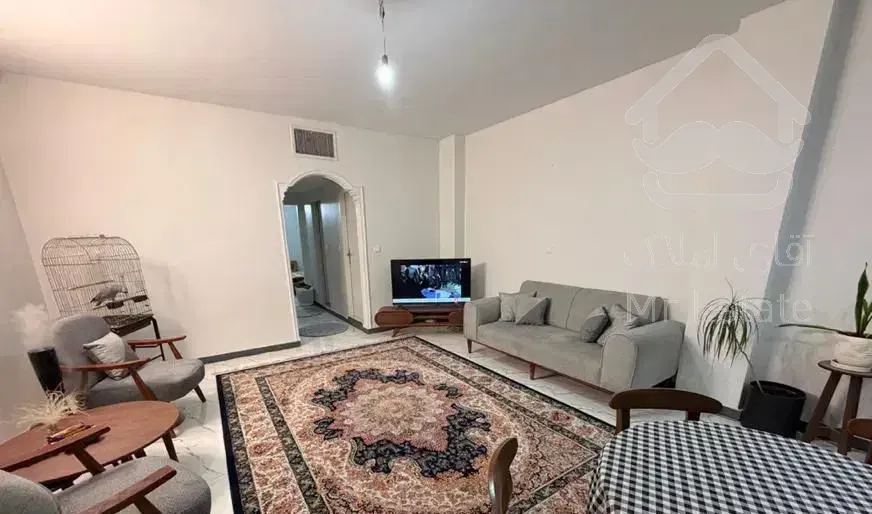 ۷۰متر/تاپ لوکیشن چهارباغ شرقی/دوخواب/پارکینگ باکس