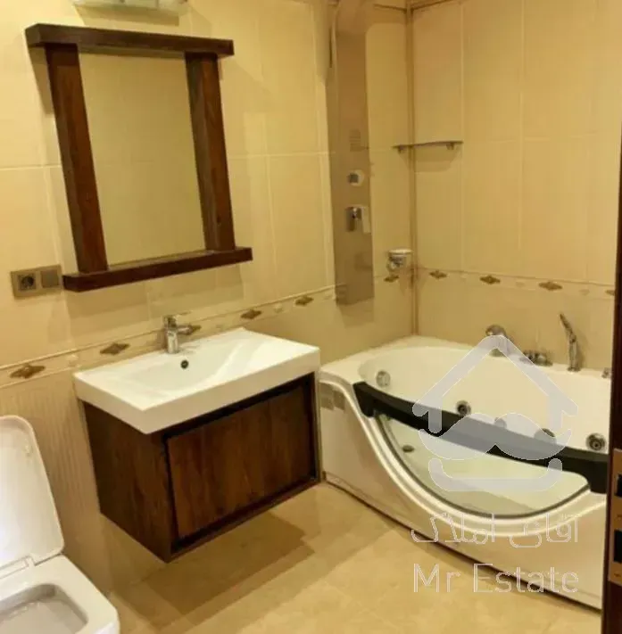 ۲۰۰ متر نیاوران فول