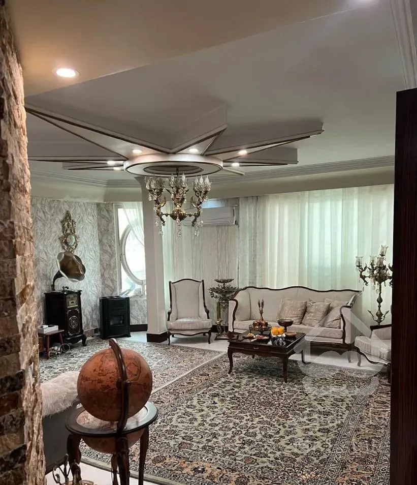 فروش/آپارتمان ۹۰ متری/لوکیشن عالی/قابل تهاتر