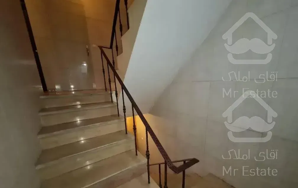 آپارتمان جلفا 58 متر 12 ساله طبقه 4