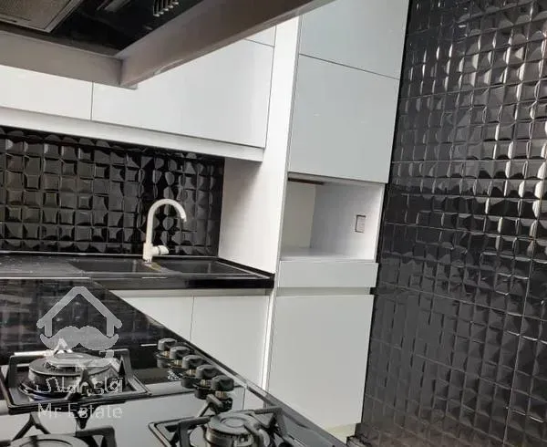 ۶٣ متر پونک اشرفی اصفهانی