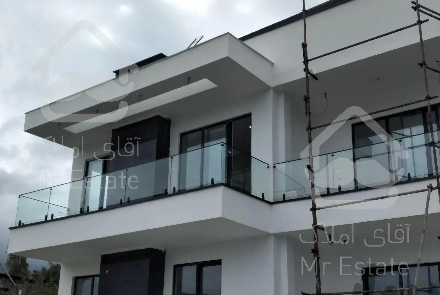 فروش واجرای نرده شیشه ای،استیل،چوب