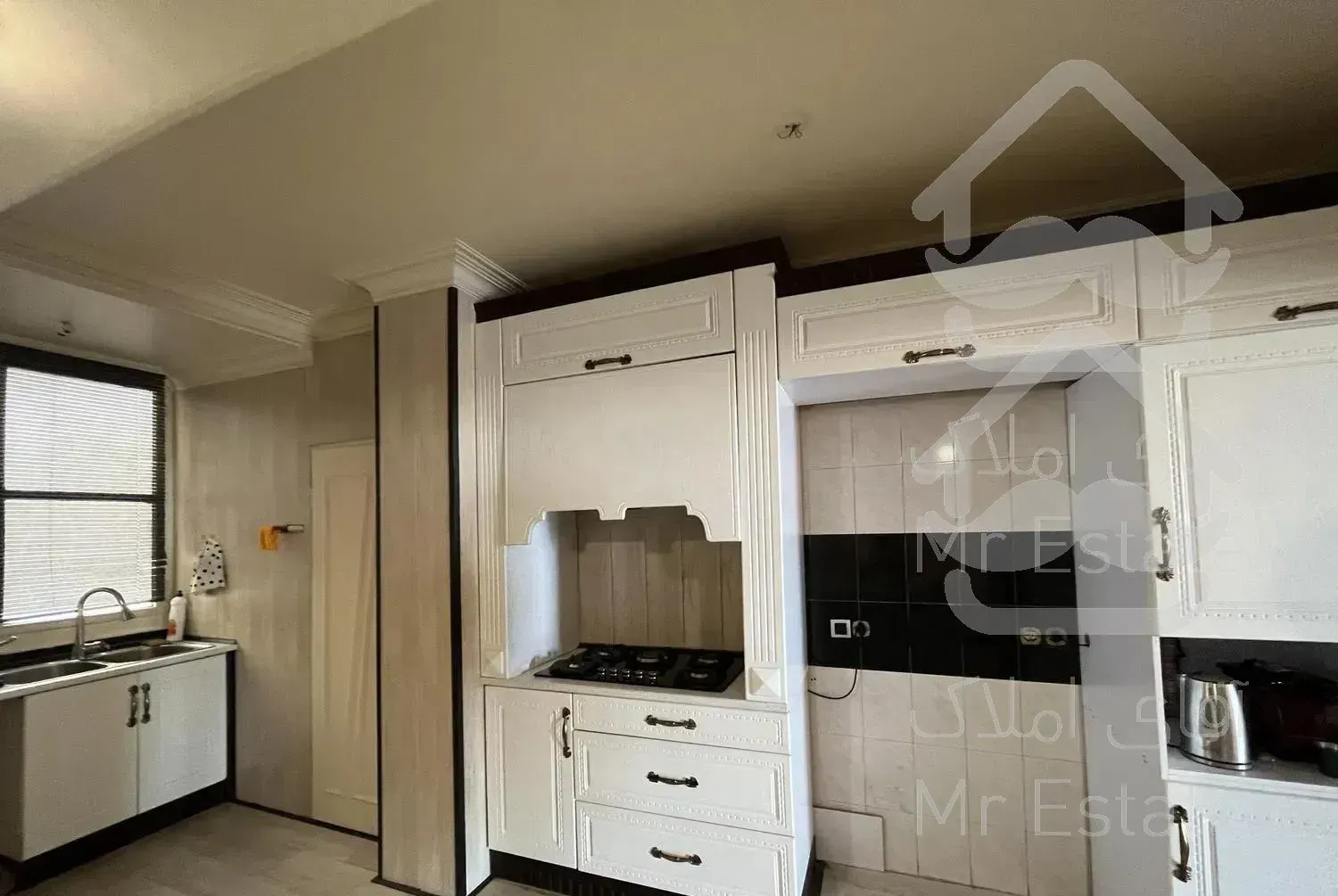 ۱۵۰ متر ولنجک طبقات بالا