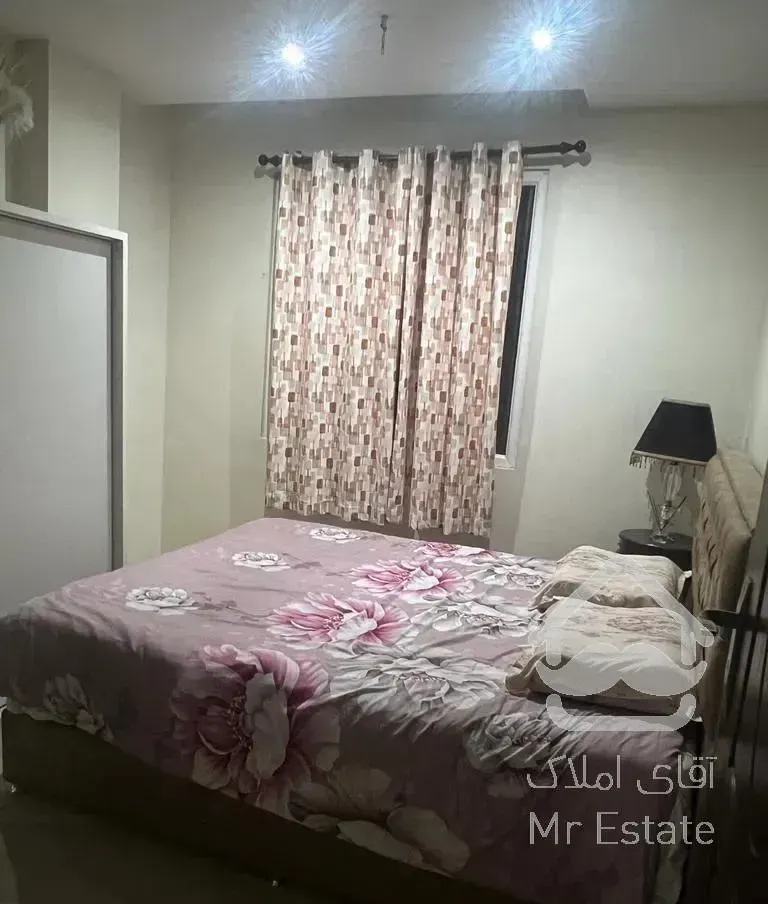 ۸۵متر//طبقه آخر//نقلی