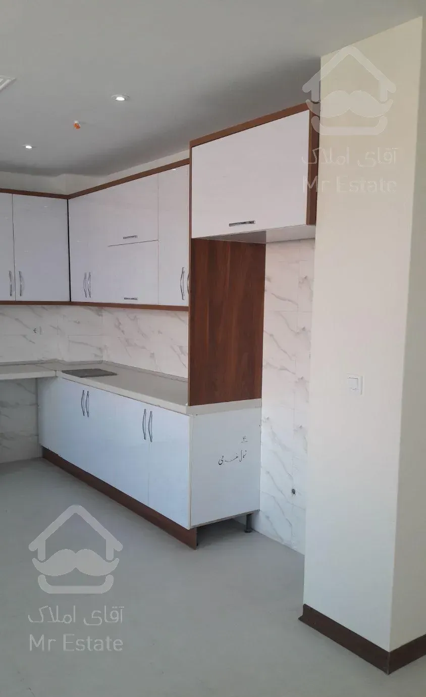 ۱۱۶ متر فول // شریعتی // معلم