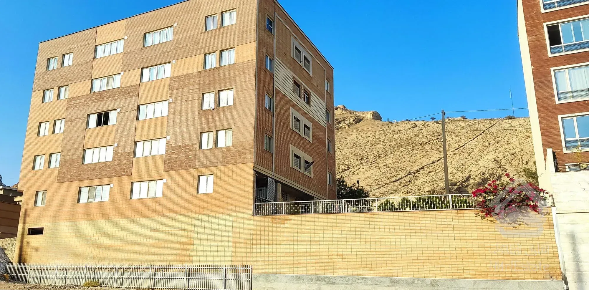 آپارتمان 120 متری سه خوابه سرداران