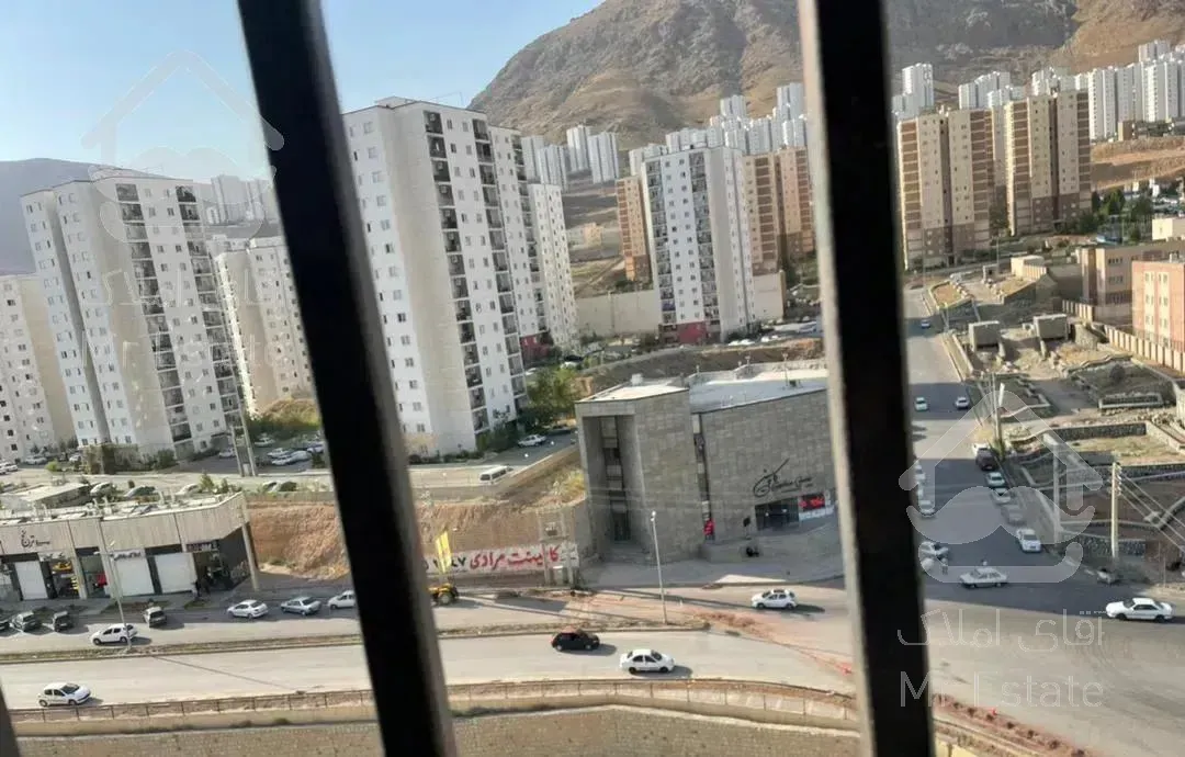 آپارتمان فاز۱۱ طبقه ۸کیلید ویو