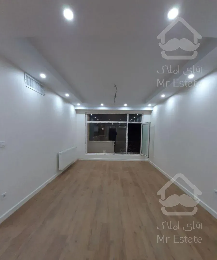 فروش واحد ۱۳۰ متری *  میرداماد  *