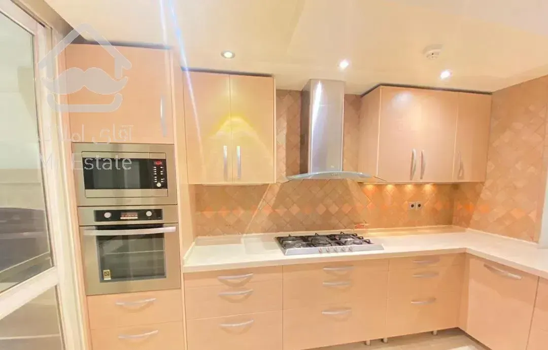 کامرانیه شمالی 200 متر 3 خوابه