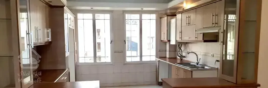 ۸۰ متر آپارتمان دو خواب / پارکینگ