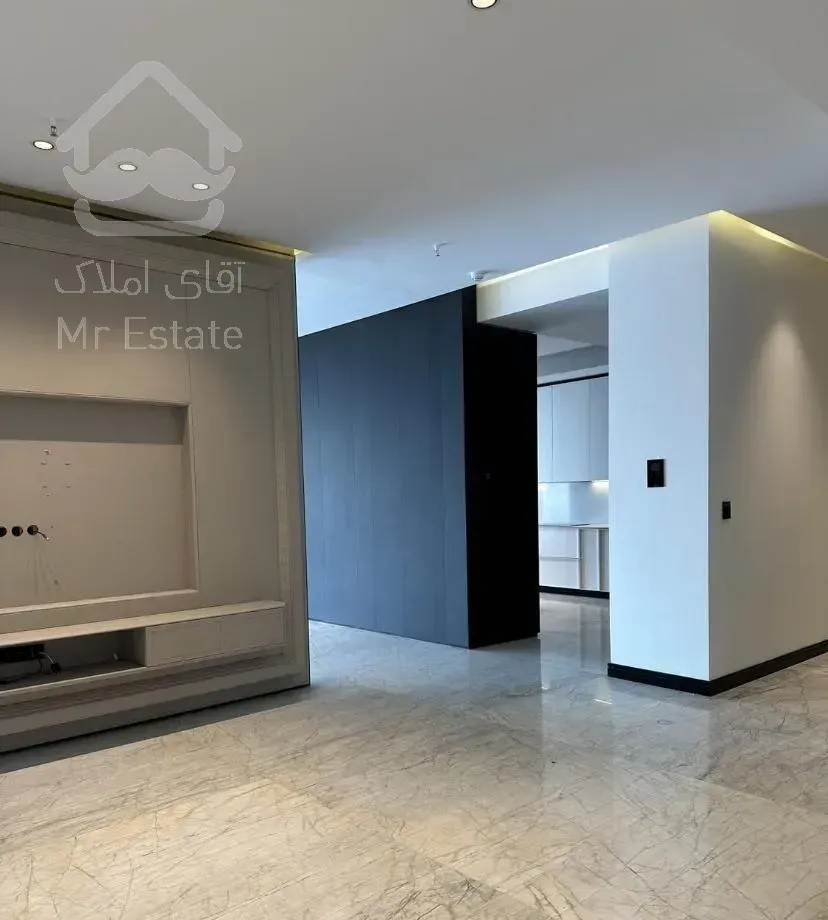 بلوار سجاد آپارتمان ۴۲۰ متر ( ویو باغ حقیقی )