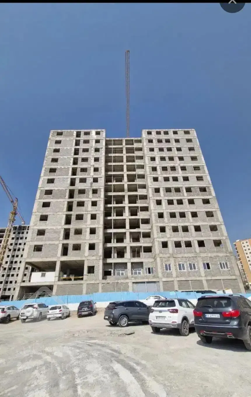 واحد ۸۰ متری دو خواب دریاچه چیتگر منطقه ۲۲