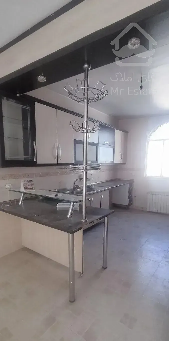 بلوارکشاورز جمال‌زاده ۱۰۵ متر تک‌واحدی فول غرق نور