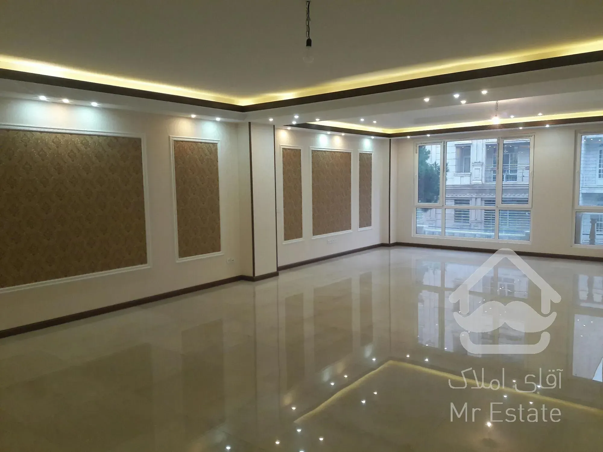 رهن و اجاره آپارتمان مسکونی240متری در صادقیه