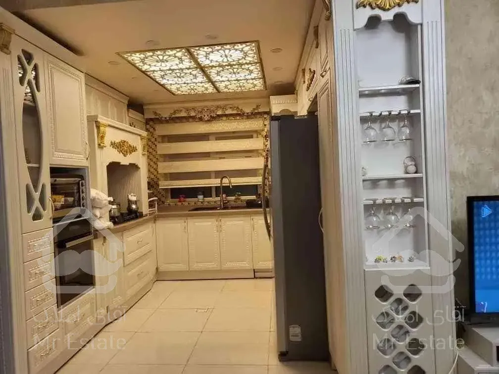 آپارتمان فروشی  ۱۵۵ متر  روف گاردن   استخر سونا جکوزی