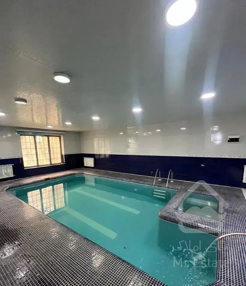 ۴۰۰ متر ویلا دوبلکس/استخر سرپوشیده/حیاط مشجر
