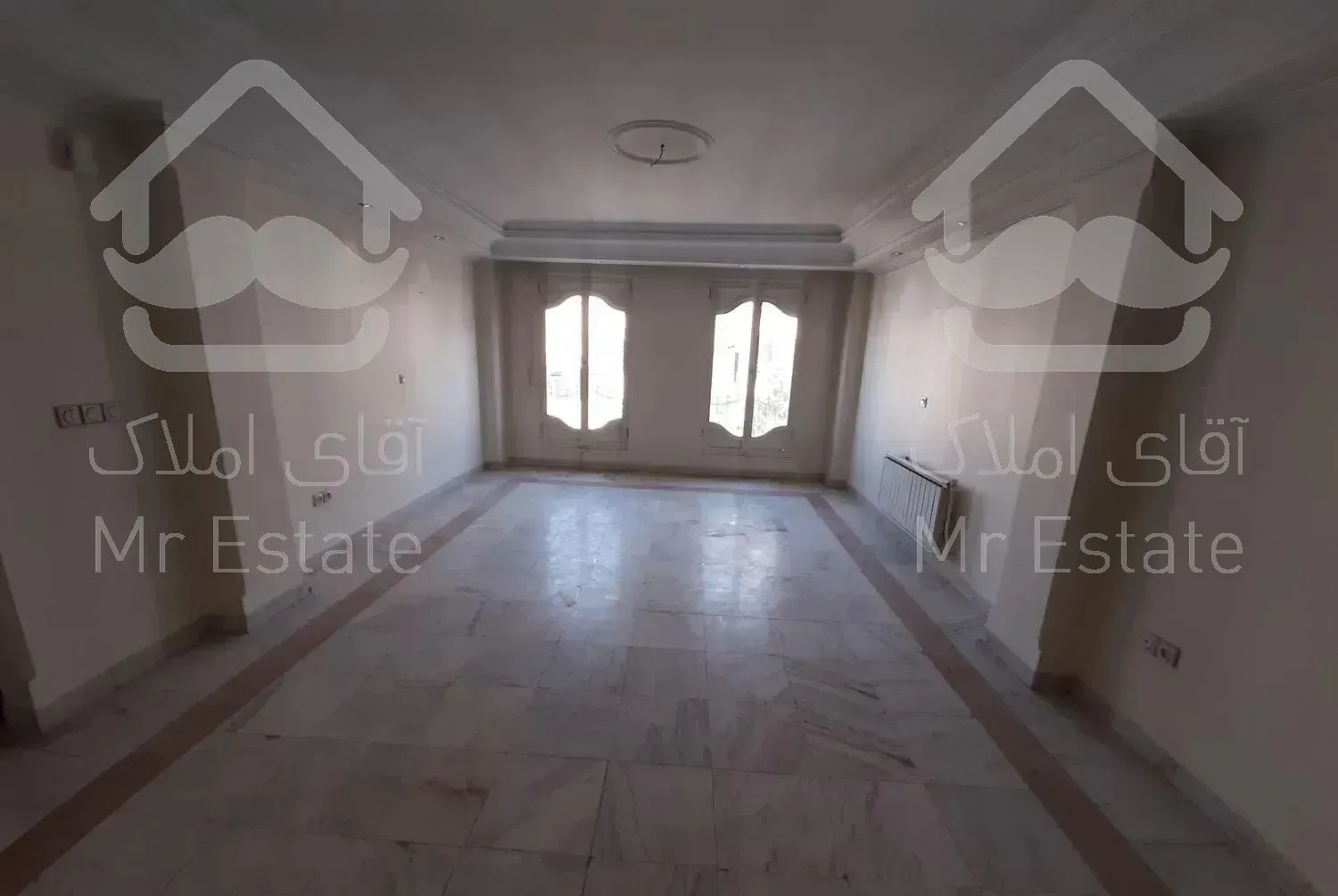 آپارتمان ۱۰۶ متری . دو خواب . سالن پرده خور