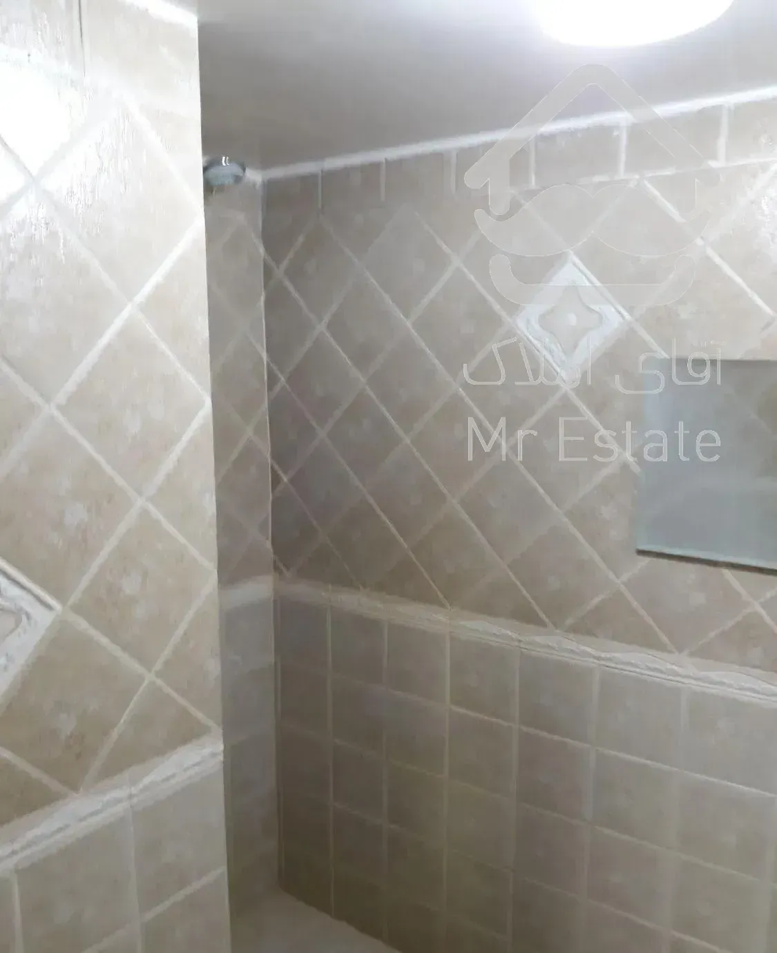 آپارتمان ۱۴۰متر ۳خوابه بام تهران