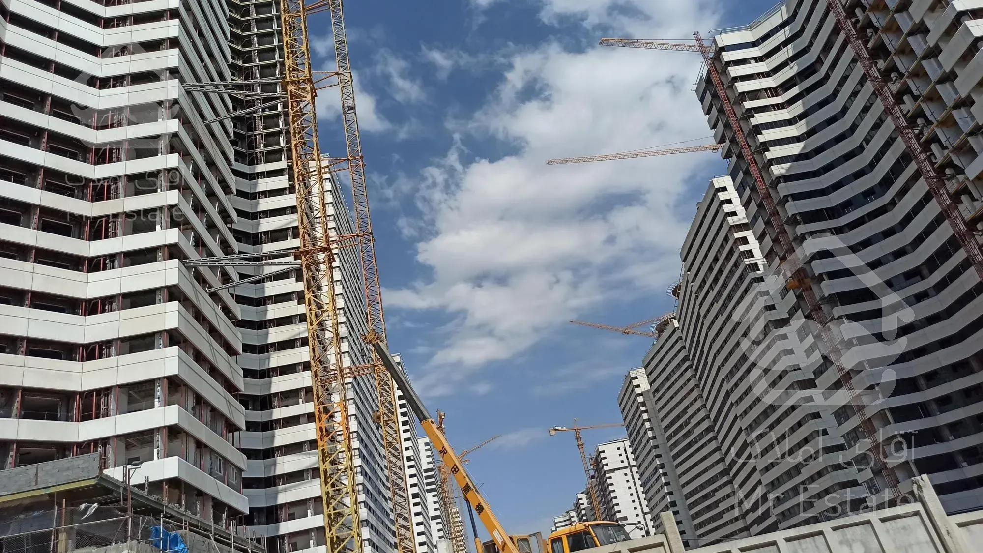 فروش ویژه واحد مسکونی دربرج خرازی