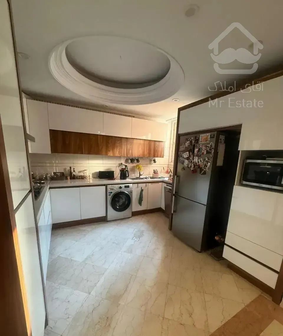 کامرانیه شمالی(مهماندوست)۱۴۰ متر ۳خواب