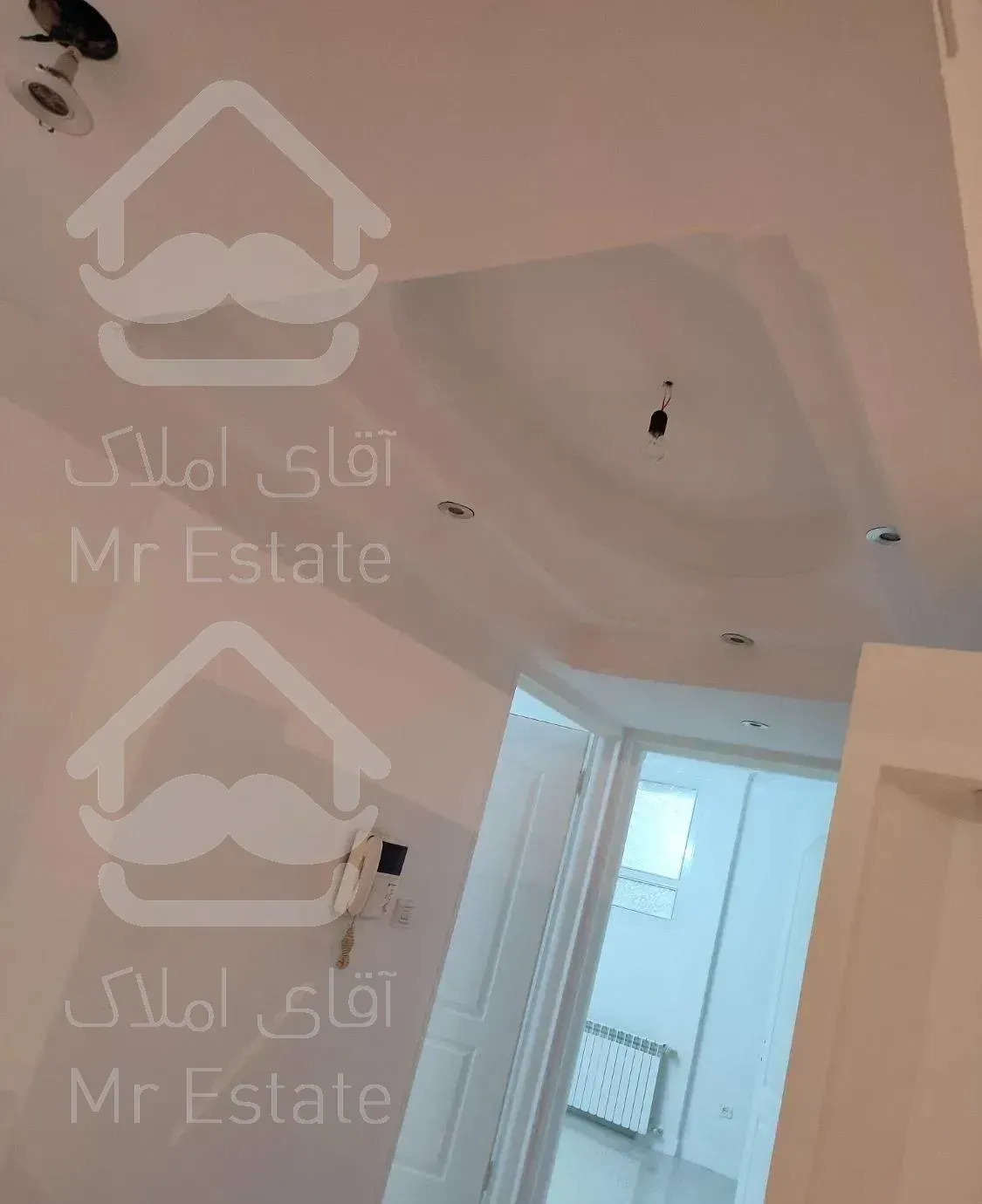 آپارتمان ۱۳۰ متر دوخوابه سالن پرده خور