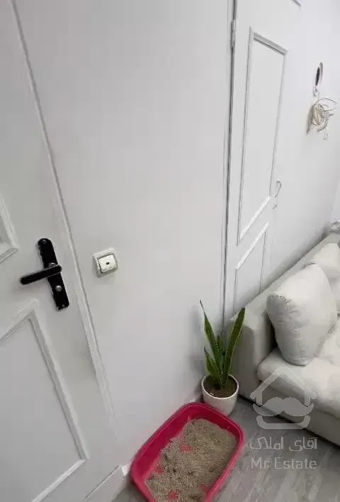 ۴۷متر /ط سوم /زیر قیمت منطقه /فوری فورشی