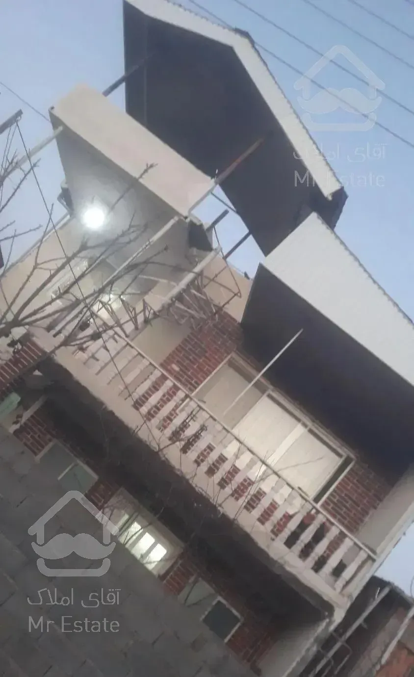 دو طبقه ویلا در کلاردشت کلنو هر طبقه ۱۱۰متر