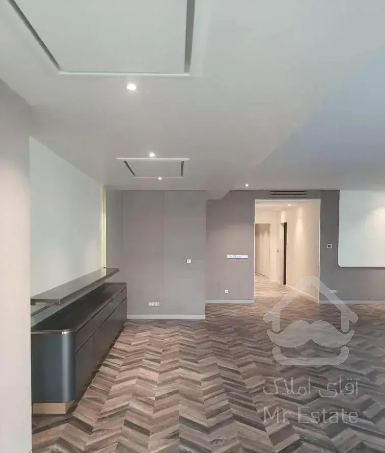 باغ فردوس ۳۰۰ متر ۳ خواب