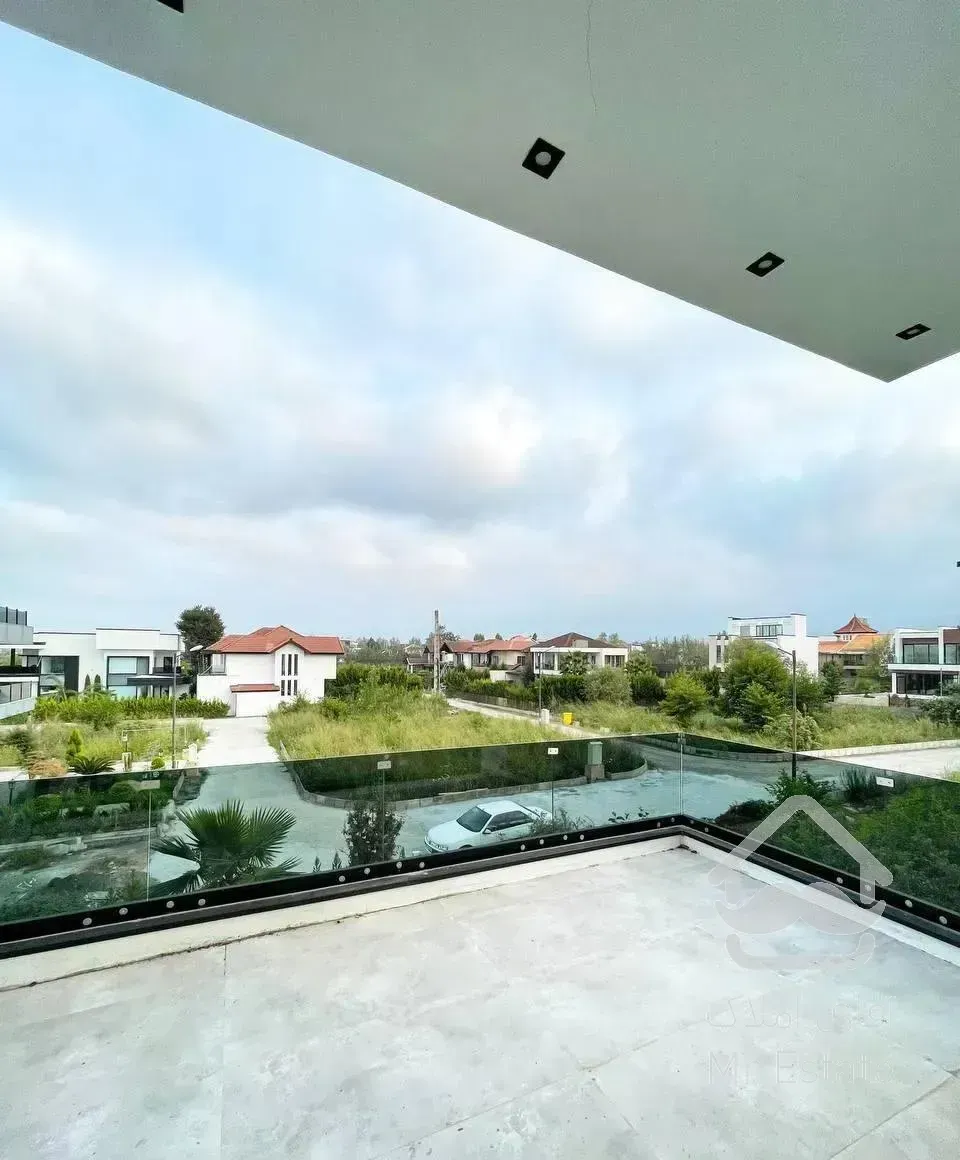 ویلا  / لوکیشن برند / شهرکی / استخر دار