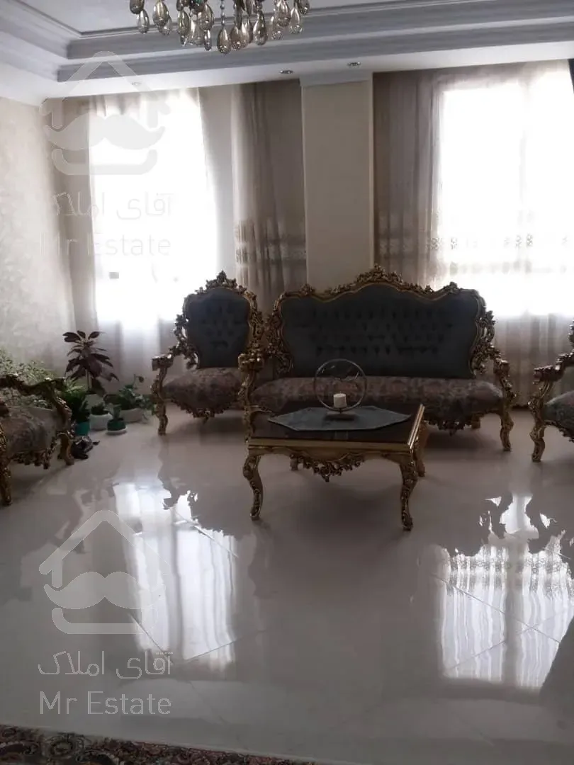 آپارتمان خوش نقشه ۱۳۵ متری در بلوار فردوس