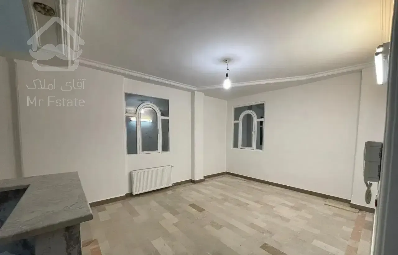 ۶۰متر یک خواب بازسازی‌شده نورگیر با اسانسور