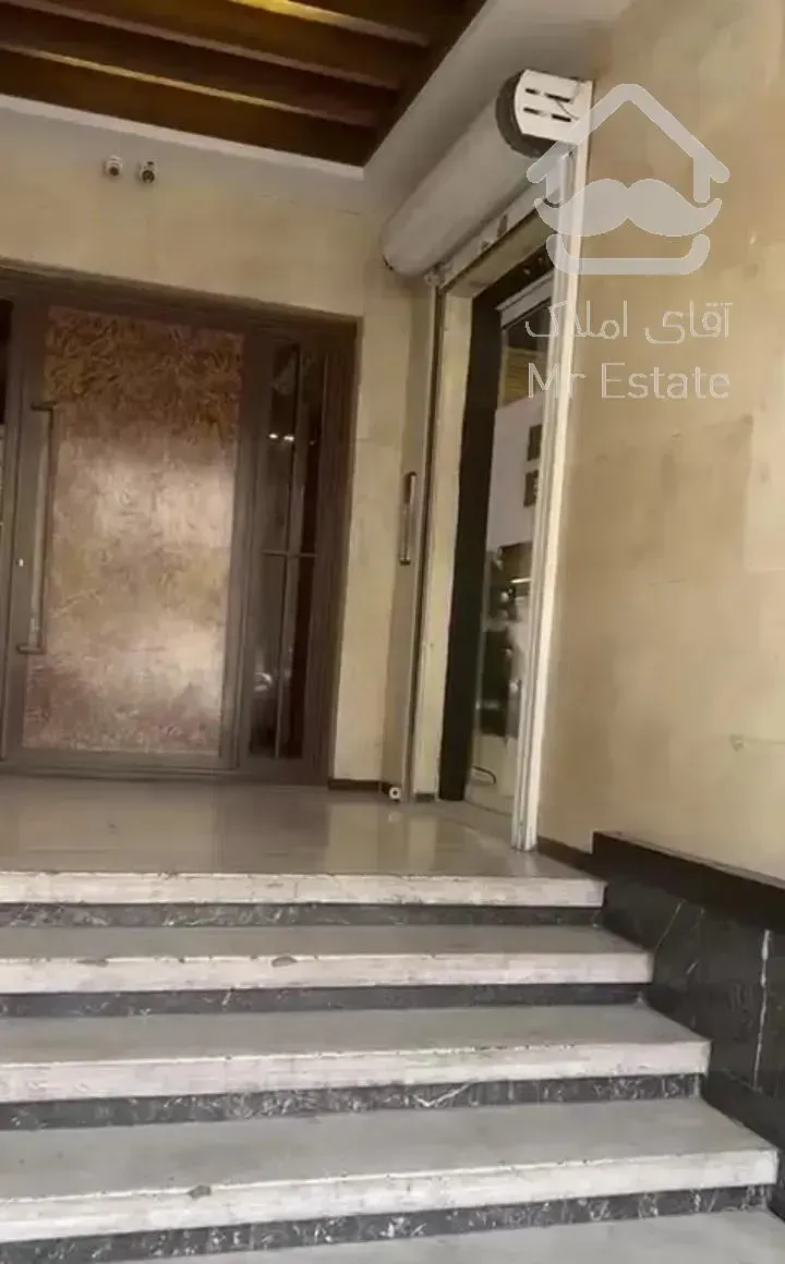 مغازه جردن ۴۱۰ متر بر اصلی ۱۰ پارکینگ