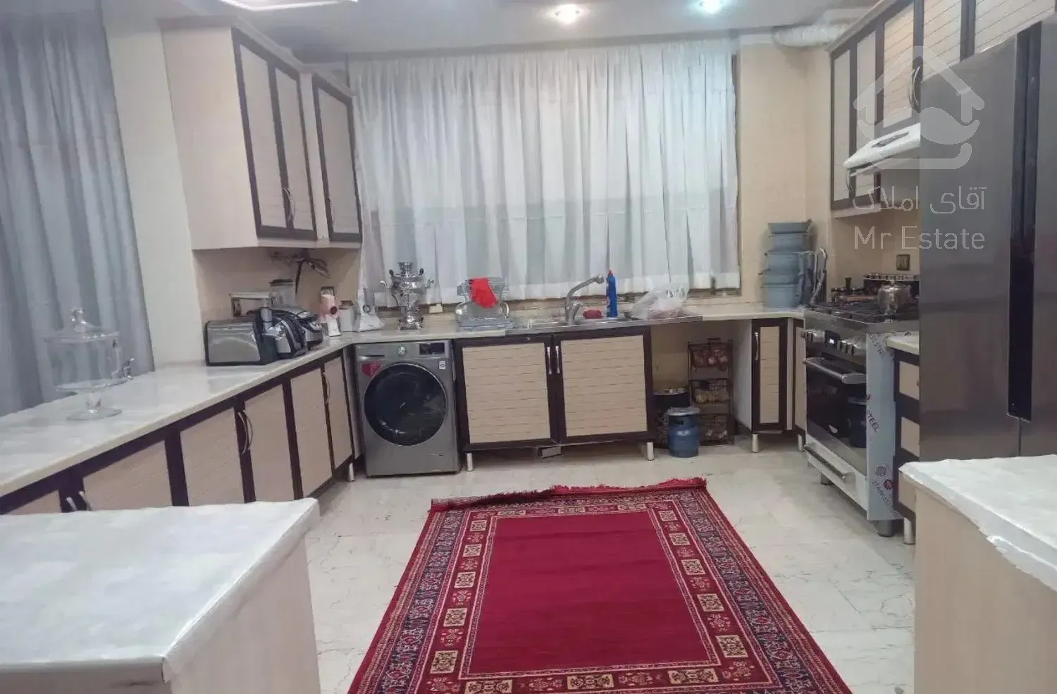 ۱۰۷ متر باامکانات (املاک سادات)