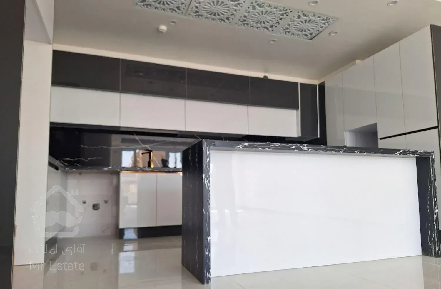 ۷۵متر/۲خواب/فول امکانات/سالن پرده خور