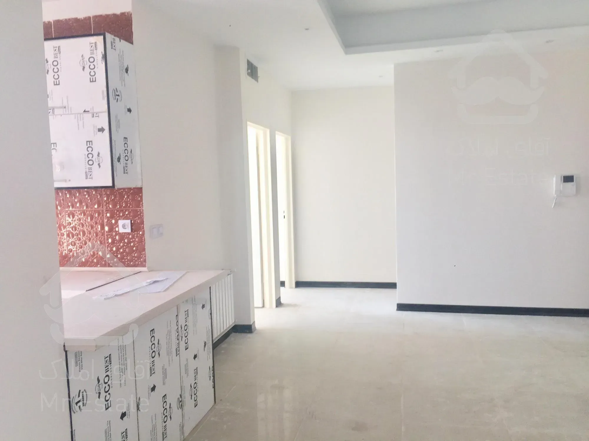 رهن آپارتمان ۸۲ متری نوساز واقع در بلوار فردوس شرق