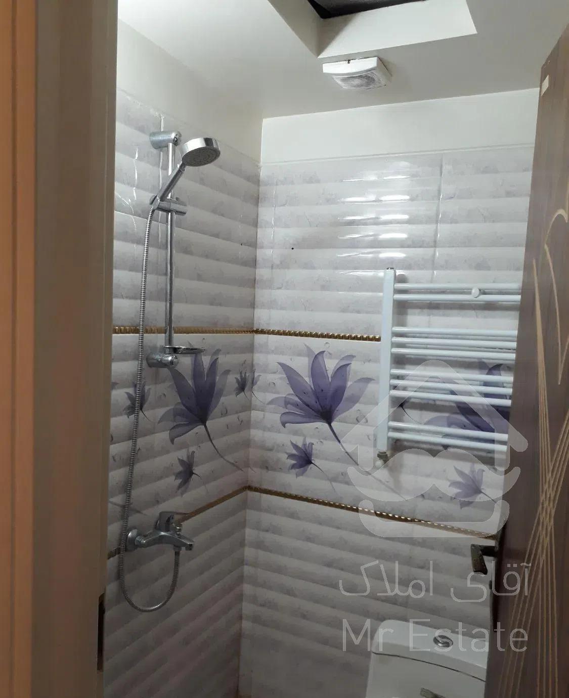 آپارتمان ۸۴ متری دو خواب با حیاط خلوت و بالکن