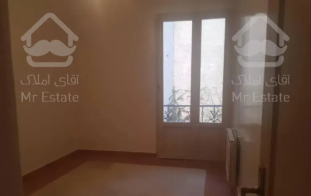 ۱۳۰ متر/۲خواب/طبقه ۴/آلاله شرقی