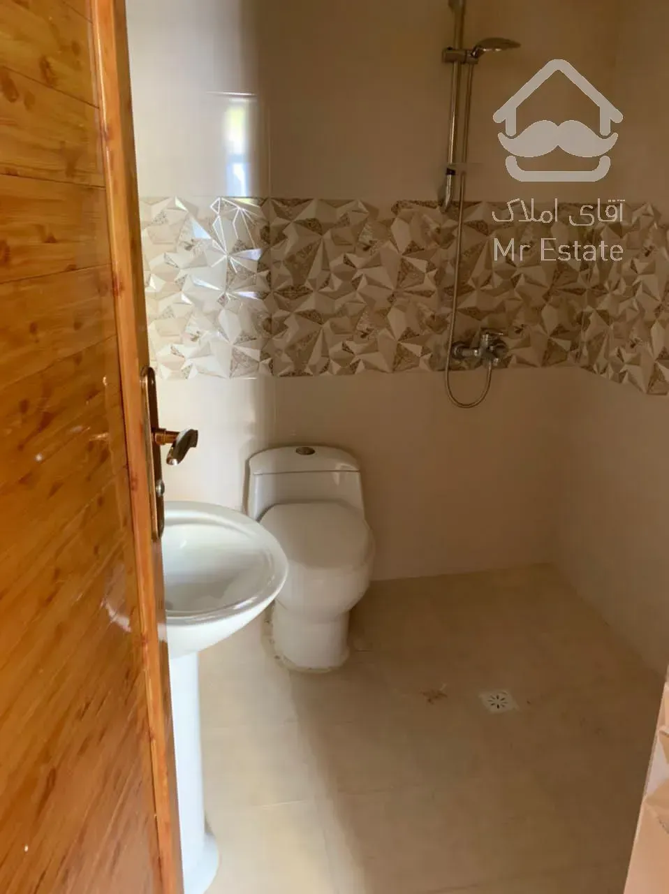 فروش 120متر  ویلایی در شهرک مخابرات سعادت اباد