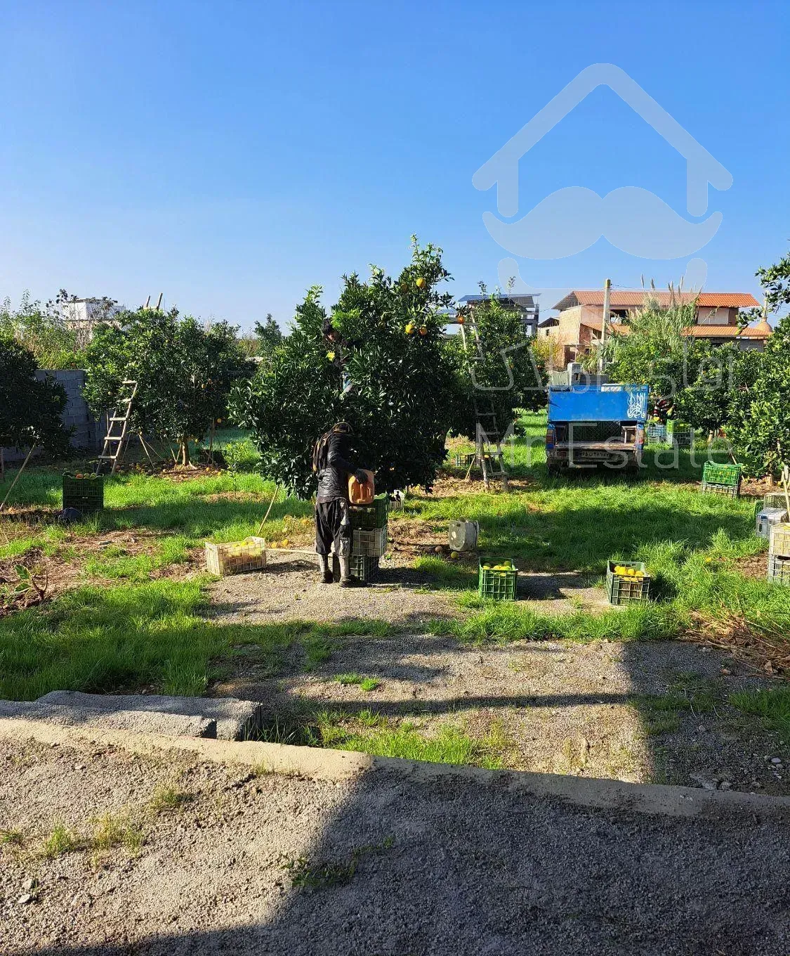 فروش خانه باغ ۱۲۰۰متری با ساختمان دوبلکس نیمه ساز