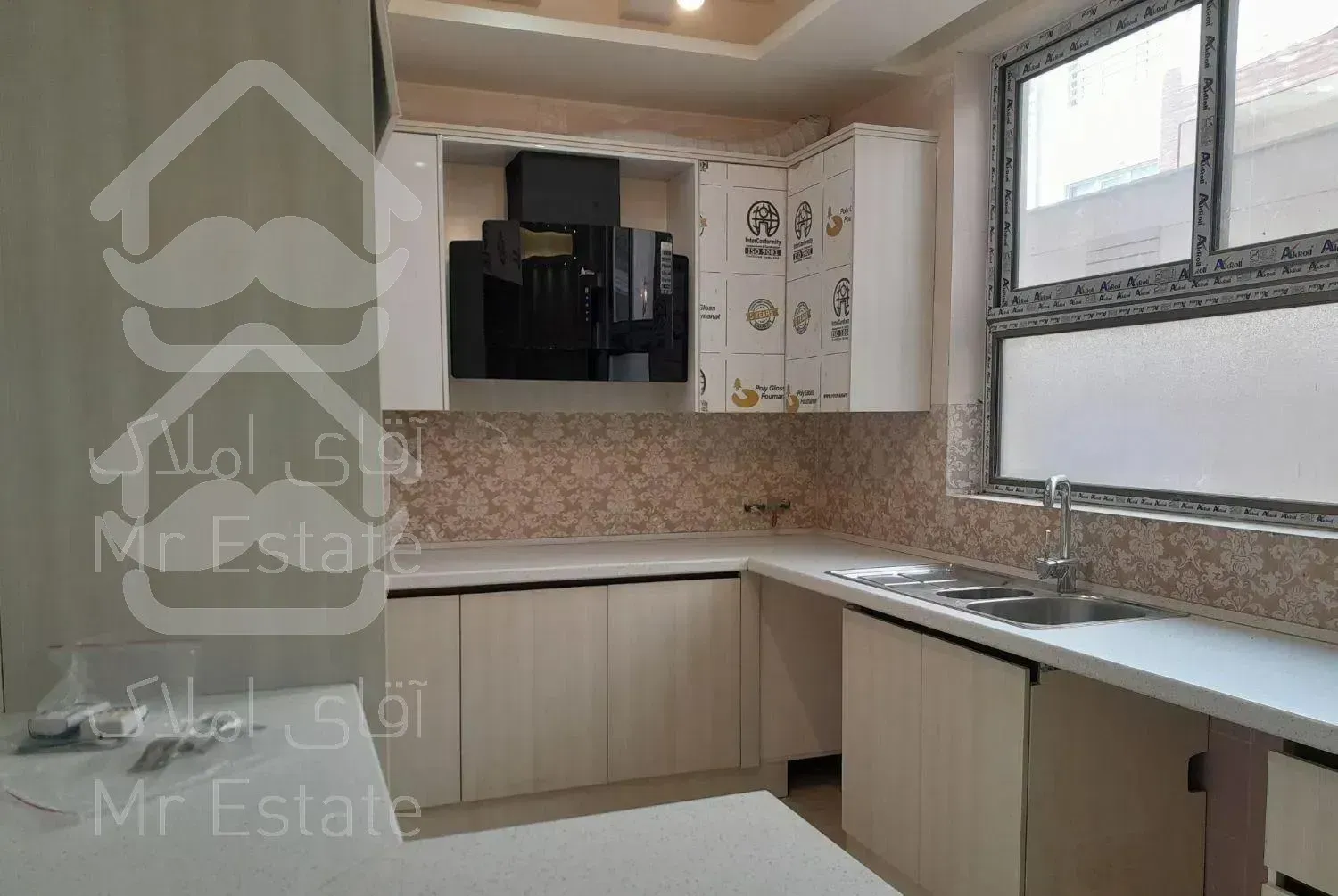 ونک ۹۵ متر دو خوابه  زیبا