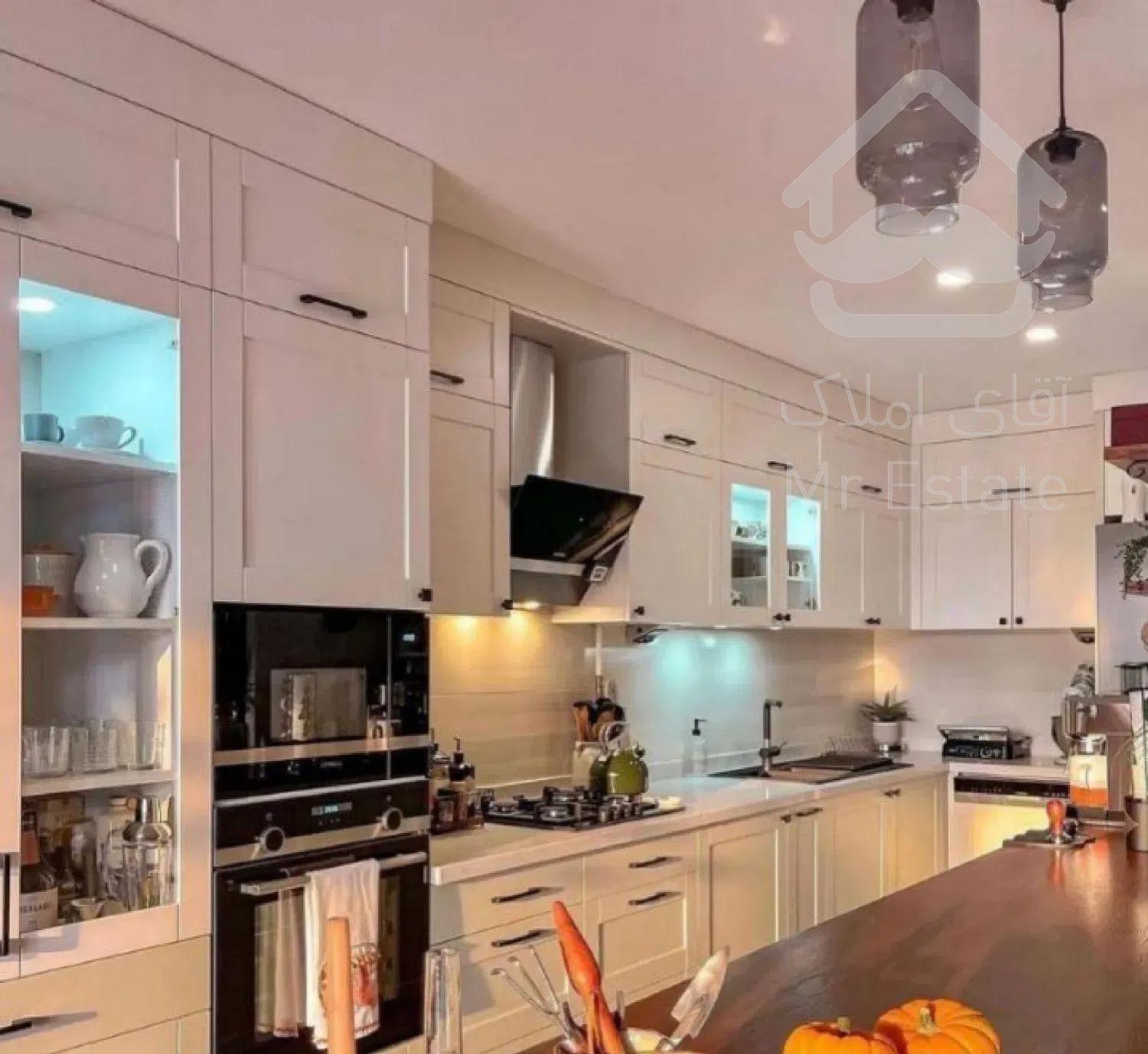 ۹۰متر آپارتمان ۲خواب ۶ساله بلوار فردوس