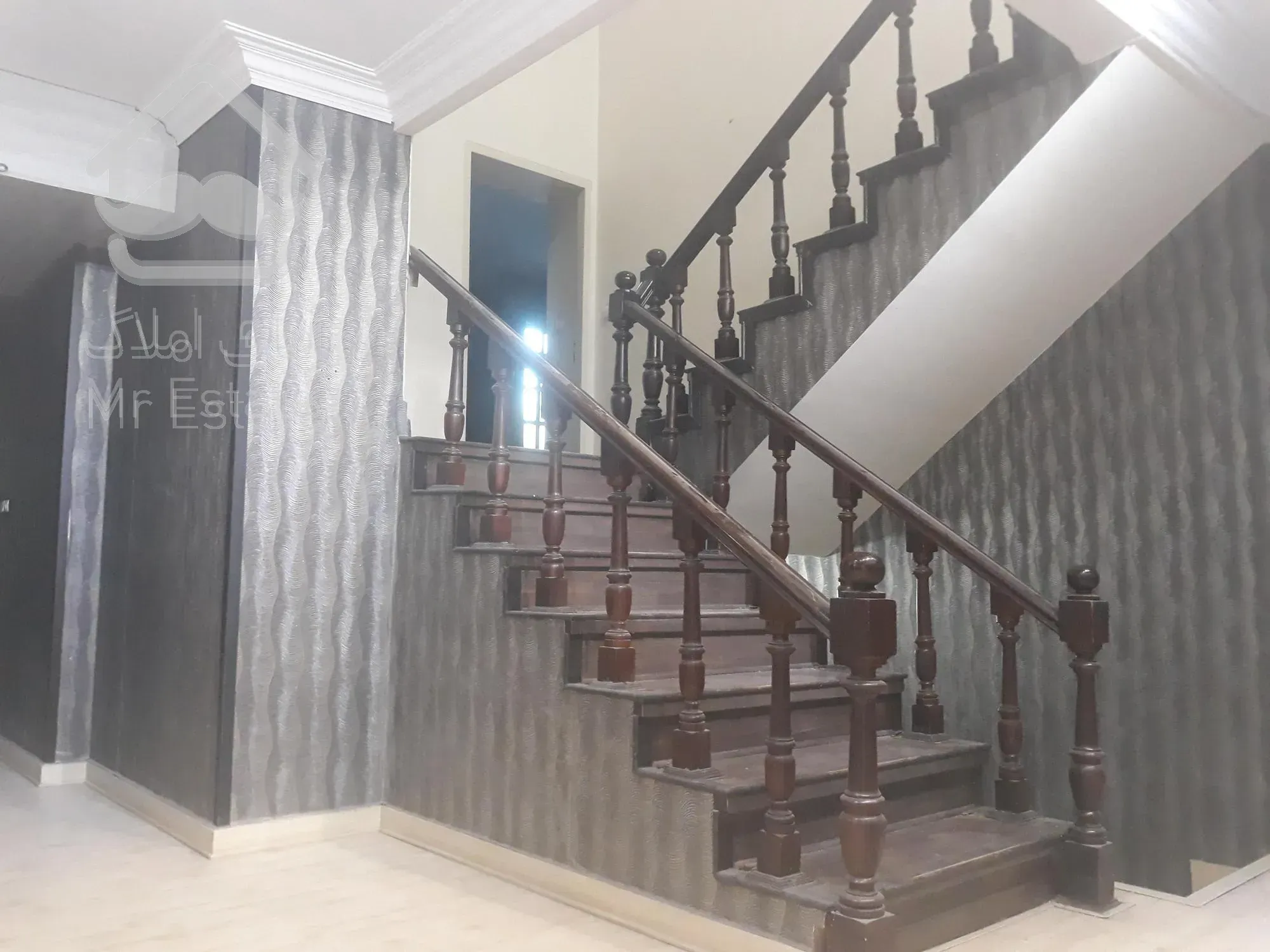 ۹۰۰ متر - شهرک غرب - ویلایی دوبلکس - فول مشاعات - دربست