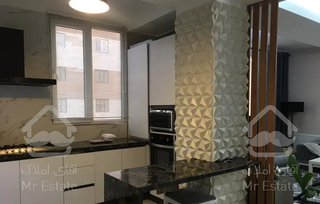 گلشهر ۱۱۵ متر تاجداری