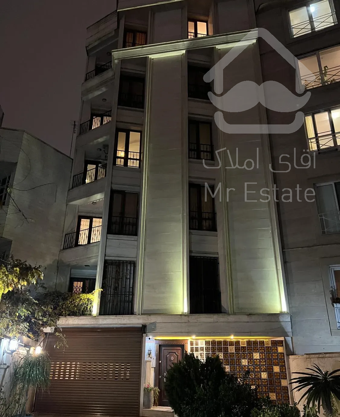 اندرزگو ۱۳۰ متر غرق نور